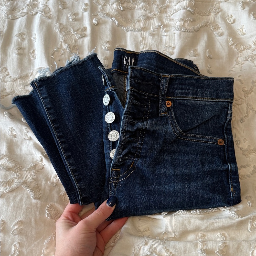 GAP Women's Ankle Jeans in Dark Blue